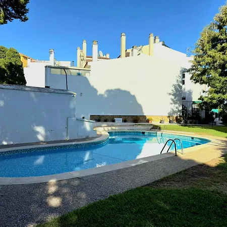 Bonita Casa Céntrica Con Piscina&parking Torremolinos