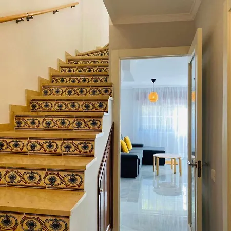 Bonita Casa Centrica Con Piscina & Parking Apartment Torremolinos