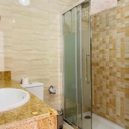 Bonita Casa Centrica Con Piscina & Parking 아파트